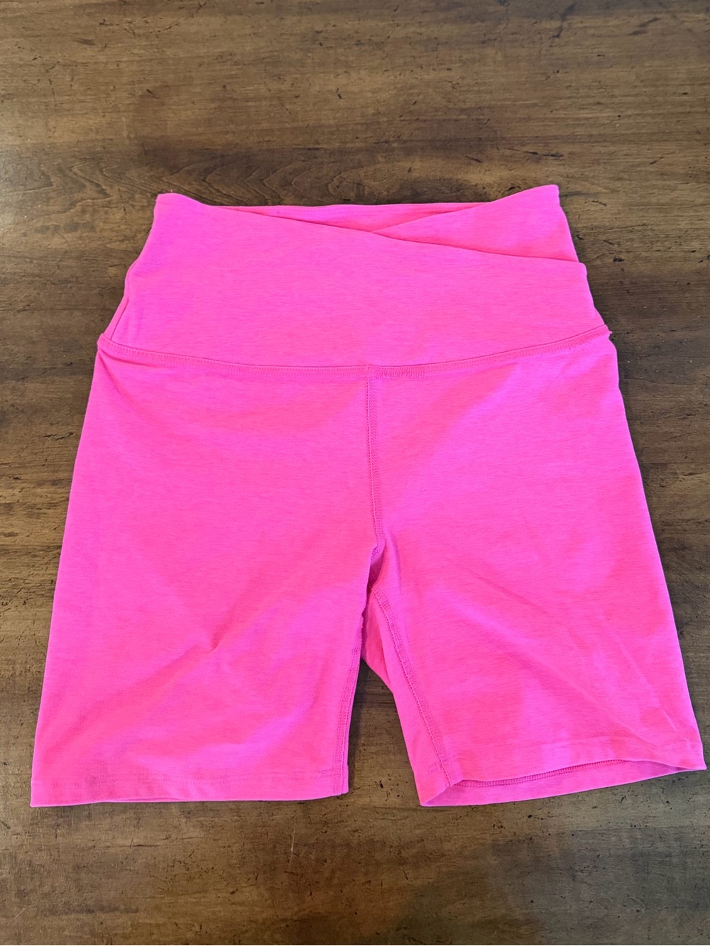 Beyond Yoga At Your Leisure Bike Shorts, Size S, Electric Pink - Picture 3 of 6
